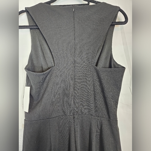 MARINA V-neck ruffled sleeveless formal size 6 black Jumpsuit NWT - Picture 9 of 11
